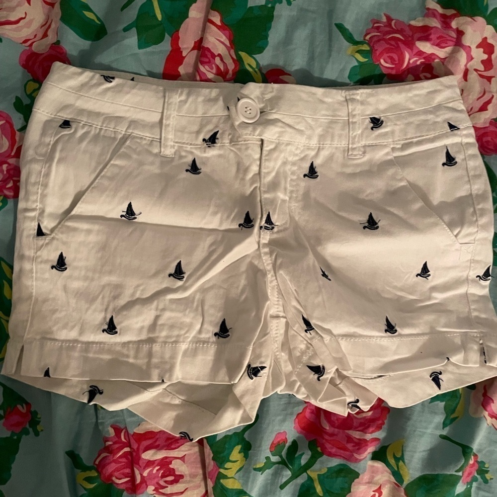 Sailboat‎ Print Shorts